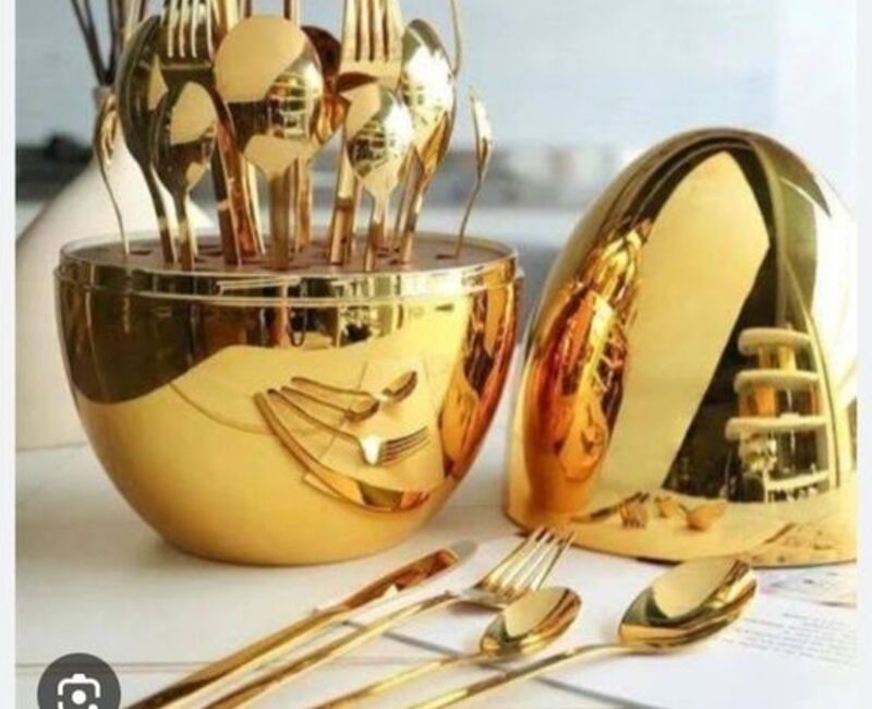 NINE 24 PIECES LUXURY FLATWARE CUTLERY SET IN EGG SHAPE